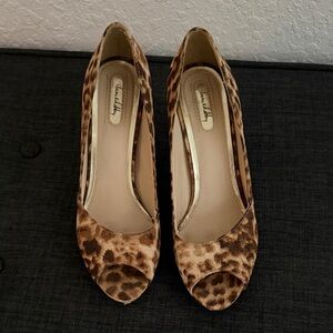 Sam & Libby Leo Print Peep Toe Heels 7.5